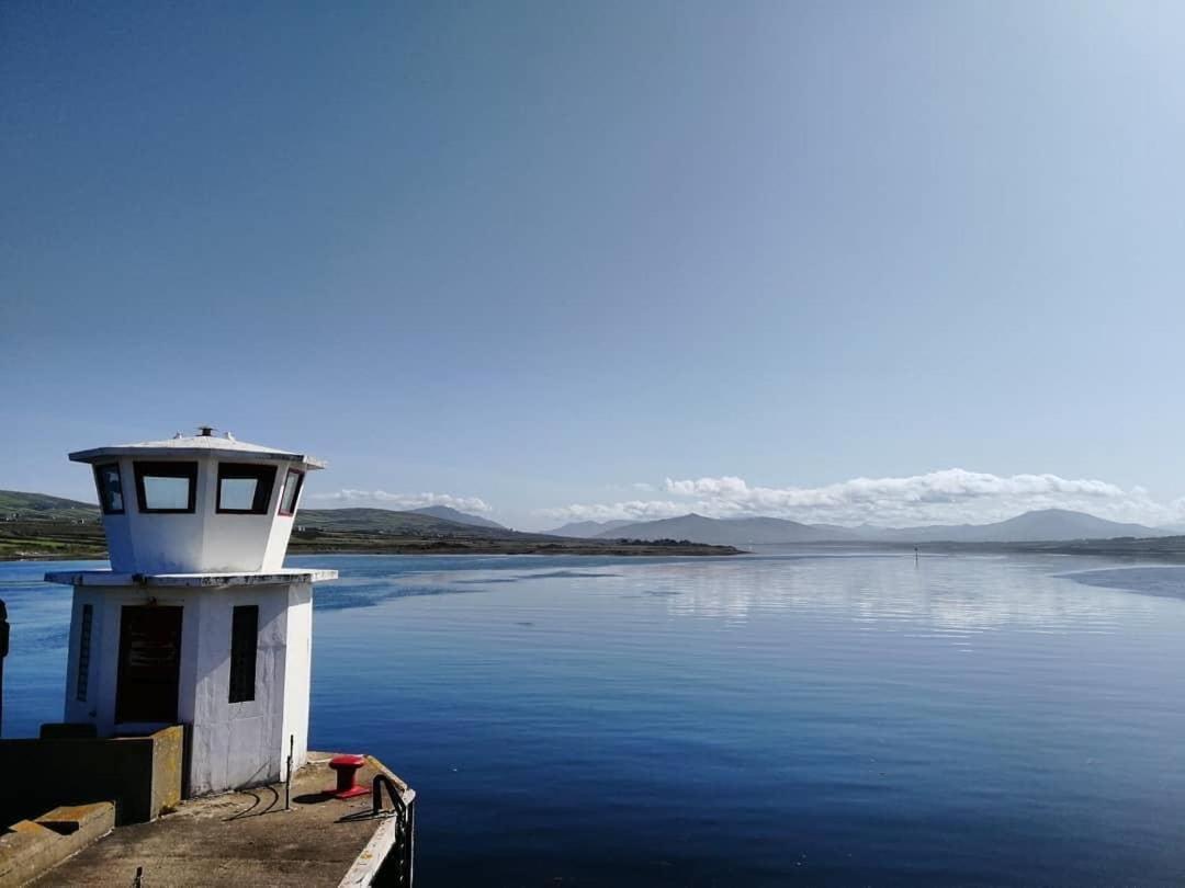 Skellig Port Accommodation - 1 Studio Bed Apartment Portmagee Bagian luar foto