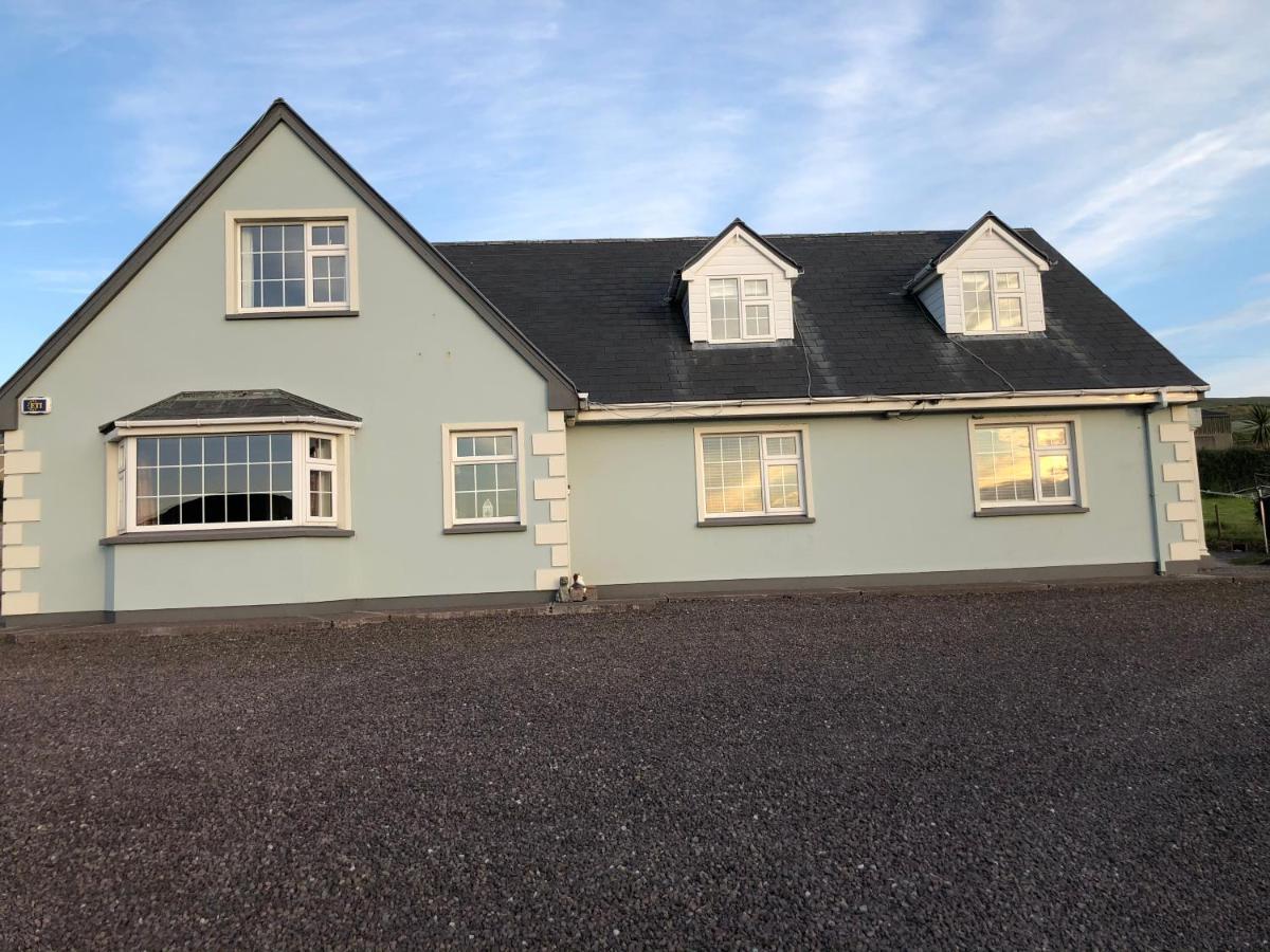 Skellig Port Accommodation - 1 Studio Bed Apartment Portmagee Bagian luar foto